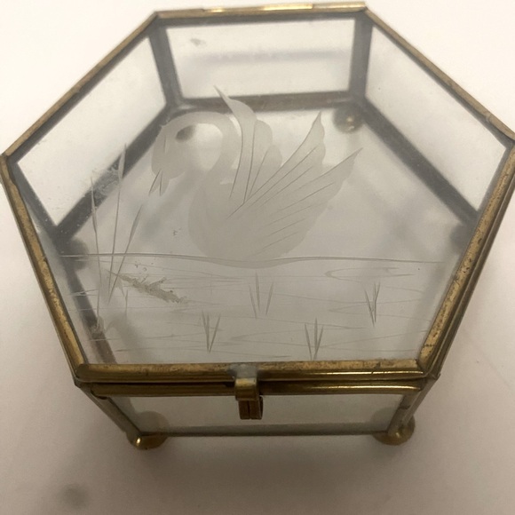 Vintage Octagonal Glass & Brass Display Jewelry Box/ Trinket Box - Picture 1 of 7